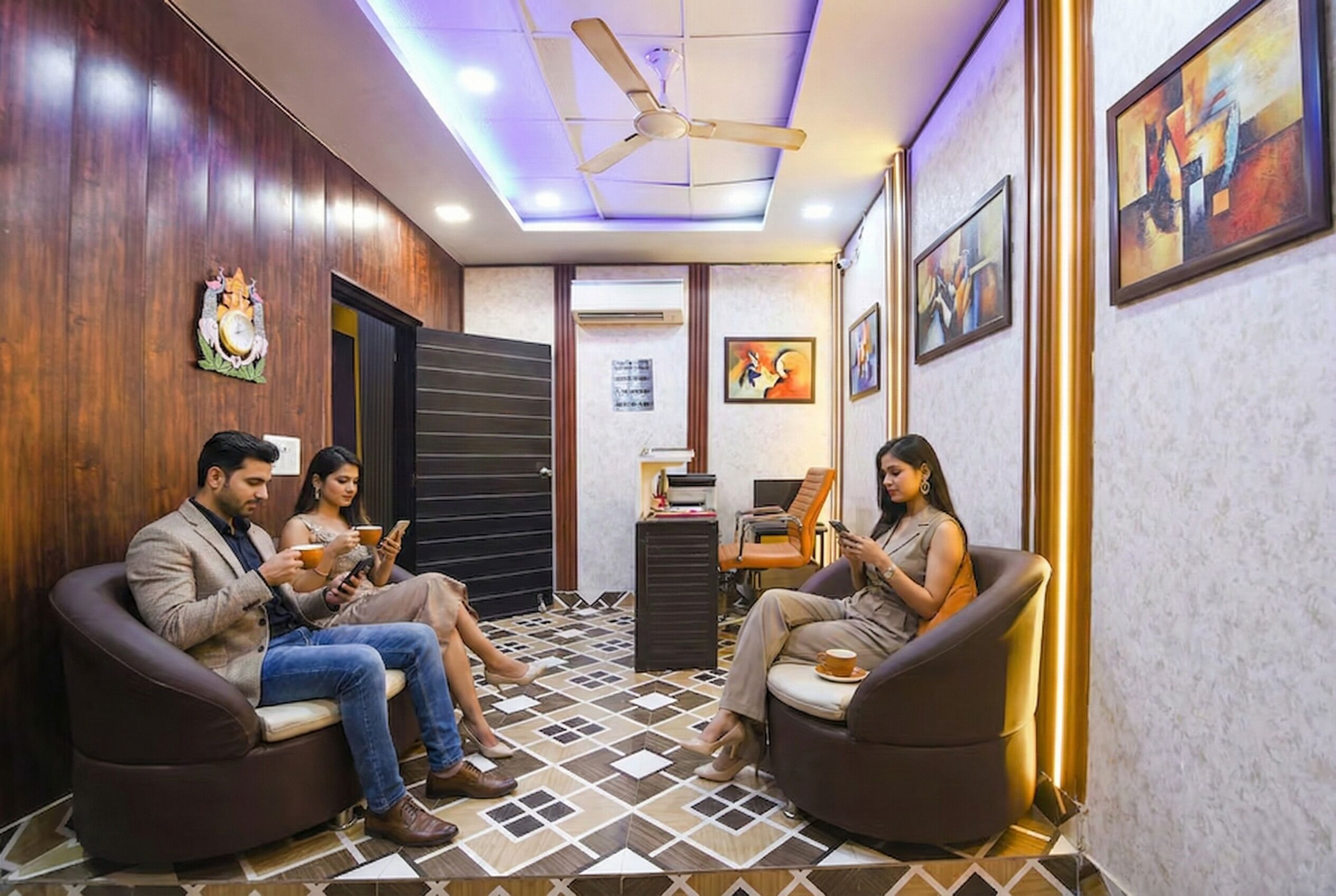 บริเวณนั่งเล่นที่ล็อบบี้