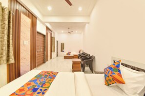 Egyptian cotton sheets, premium bedding, in-room safe, free WiFi - FabHotel Shree Radhey Shyam Palace (Khatoo)