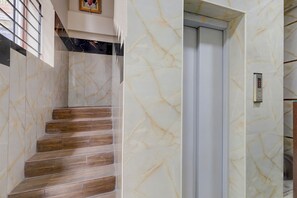 Staircase - Fabhotel White Star Residency (Chennai)