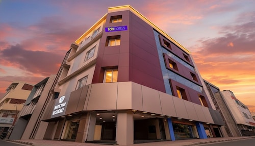 Fabhotel White Star Residency