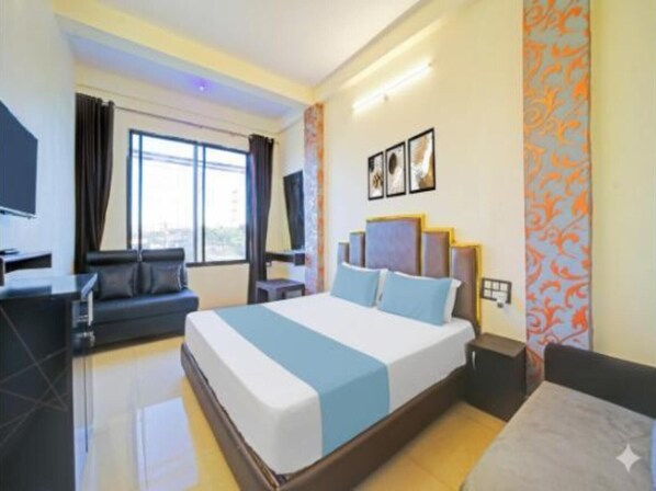 Executive Room | Egyptian cotton sheets, premium bedding, in-room safe, free WiFi - Fabhotel York Residency (Bhopal)