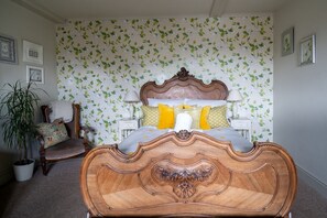 Suite, Multiple Beds, Garden View