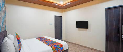 Egyptian cotton sheets, premium bedding, in-room safe, free WiFi