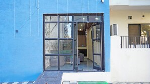 숙박 시설 입 구