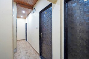 Lobby - Fabhotel Suryansh (Indore)