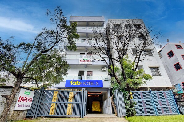 Exterior - Fabhotel Spark Inn (Pune)