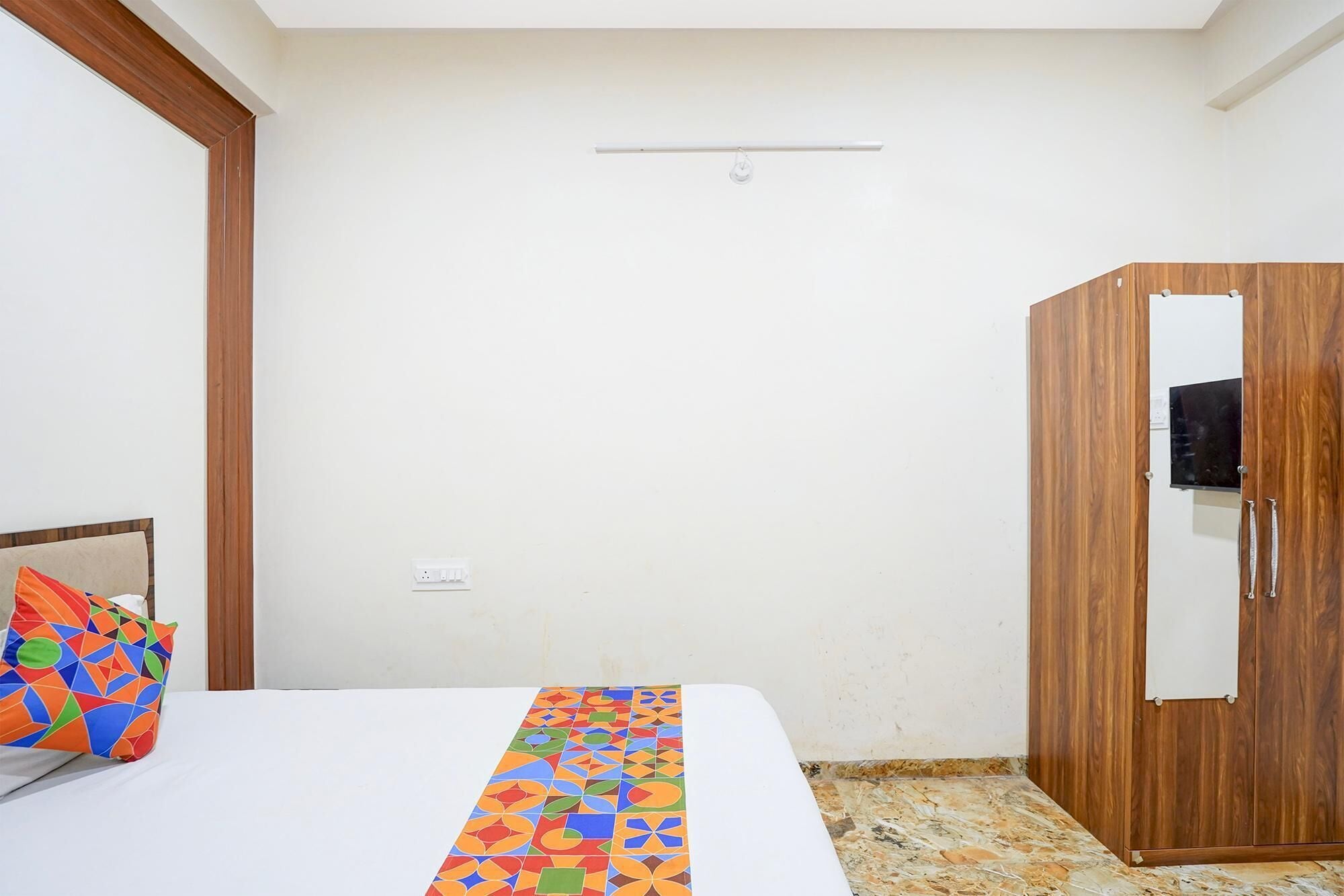 Egyptian cotton sheets, premium bedding, in-room safe, free WiFi