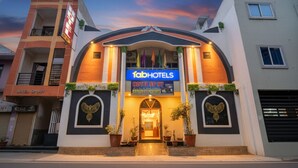 A hotel entrance with a sign reading "Fabi Hotels Hotel SP 97". - Fabhotel Sp 97 (Indore)