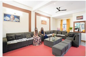 Lobby sitting area - Fabhotel Sp 97 (Indore)