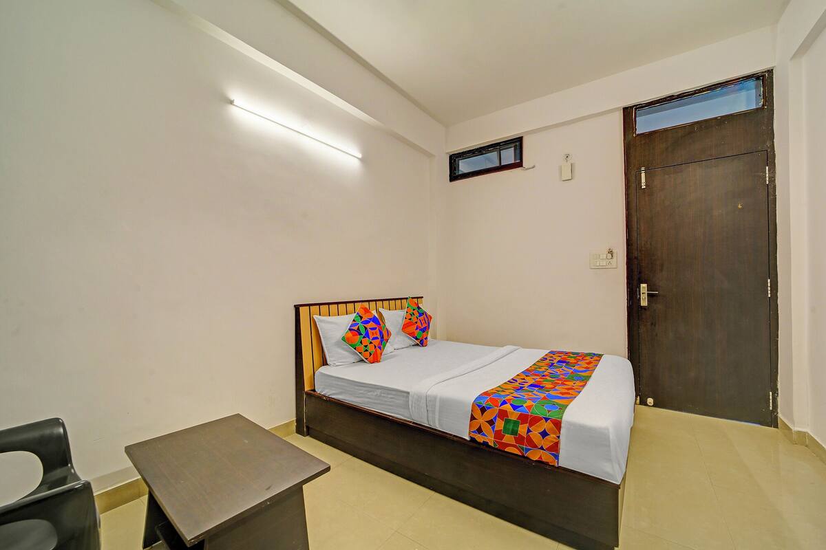 Deluxe Room | Egyptian cotton sheets, premium bedding, in-room safe, free WiFi