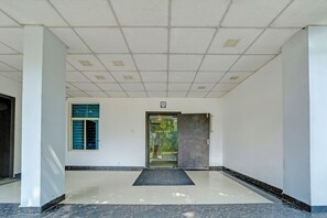 Property entrance - Fabhotel Konark Green (Bhopal)