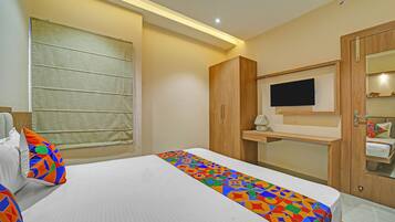 Egyptian cotton sheets, premium bedding, in-room safe, free WiFi