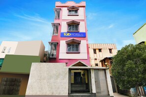Exterior - Fabhotel Forreal Stays (Kolkata)