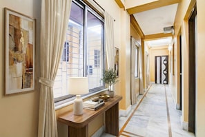 Lobby - Fabhotel Forreal Stays (Kolkata)