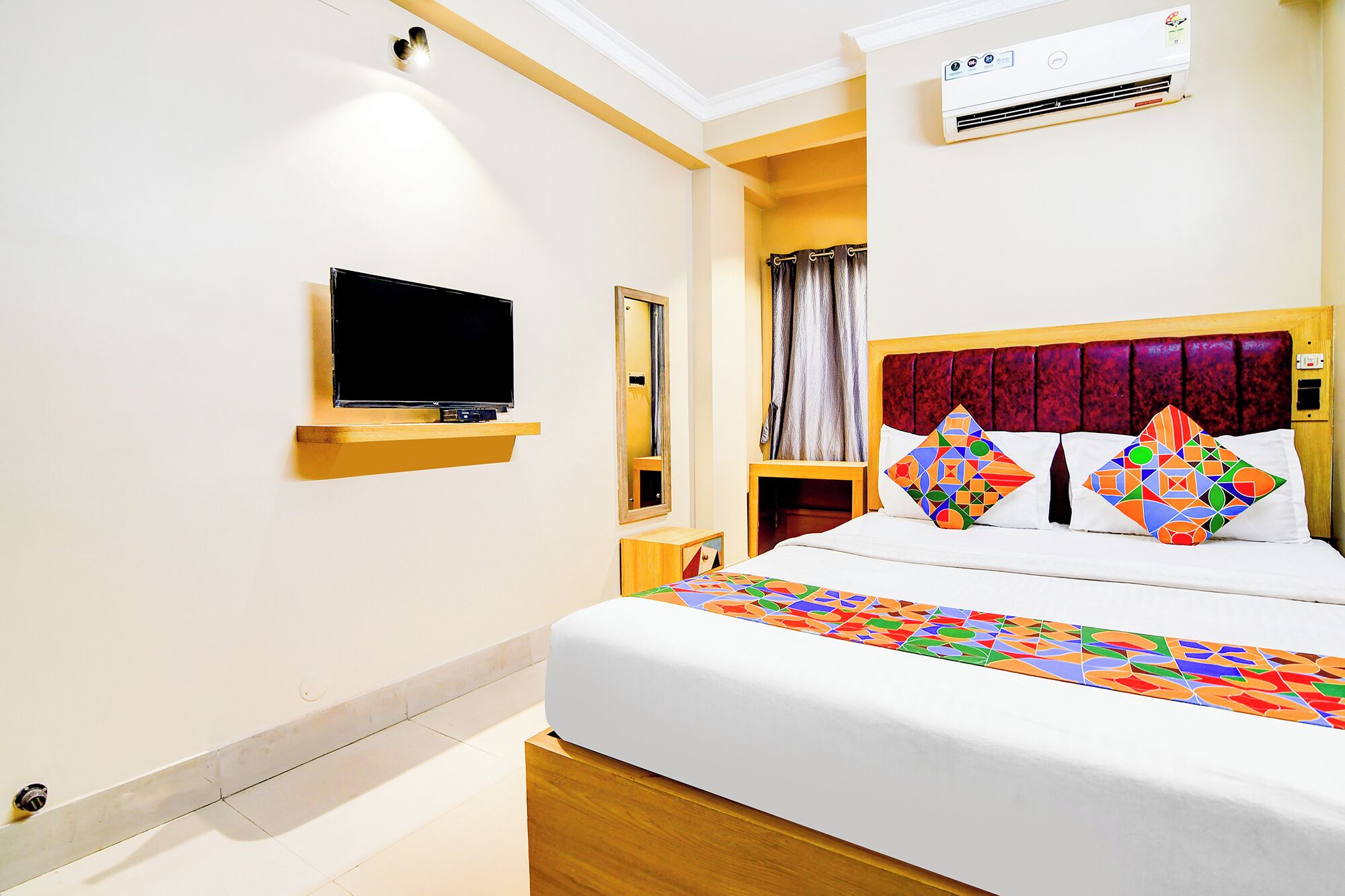 Deluxe Room | Egyptian cotton sheets, premium bedding, in-room safe, free WiFi