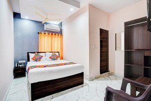 Deluxe-Zimmer | Bettwäsche aus ägyptischer Baumwolle, hochwertige Bettwaren, Zimmersafe