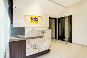 Reception - Fabhotel Cosmos Green (Indore)