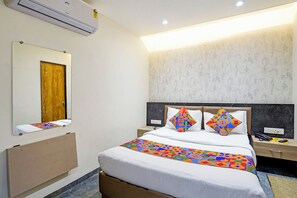 Executive Room - Fabhotel Cosmos Green (Indore)