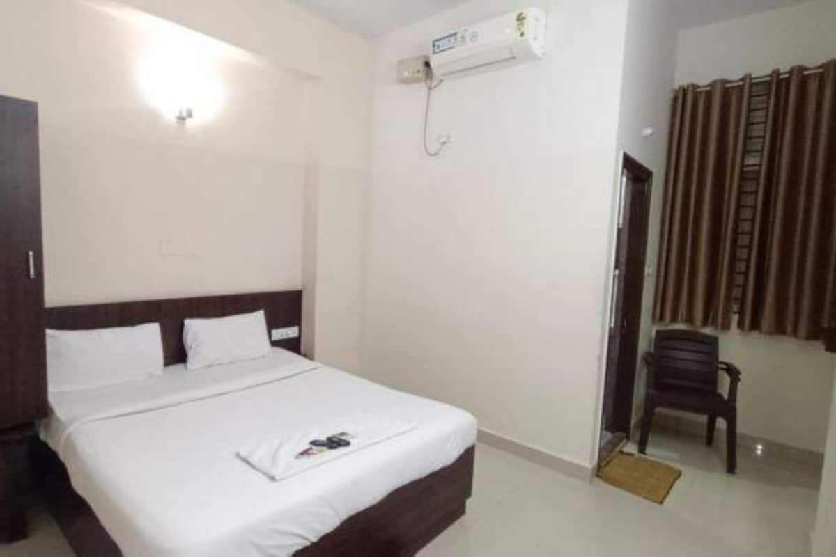 Deluxe Room | Egyptian cotton sheets, premium bedding, in-room safe, free WiFi