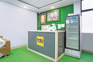 Reception - Fabhotel Super Corridor (Indore)
