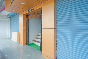 Property entrance - Fabhotel Super Corridor (Indore)