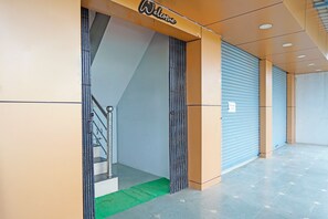 Property entrance - Fabhotel Super Corridor (Indore)