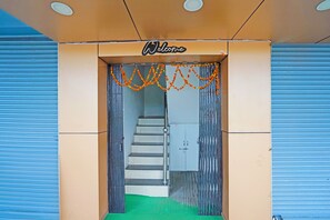 Property entrance - Fabhotel Super Corridor (Indore)