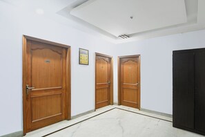Lobby - Fabhotel The Paradise (Gurugram)