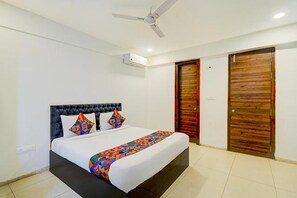 Egyptian cotton sheets, premium bedding, in-room safe, free WiFi - Fabhotel Wild Wings Narsingi (Hyderabad)