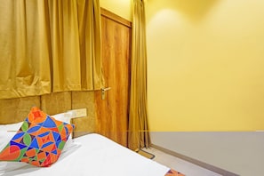 Lakens van Egyptisch katoen, luxe beddengoed, een kluis op de kamer