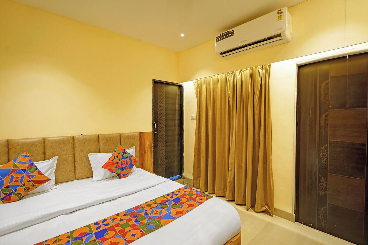 Deluxe Room | Egyptian cotton sheets, premium bedding, in-room safe, free WiFi