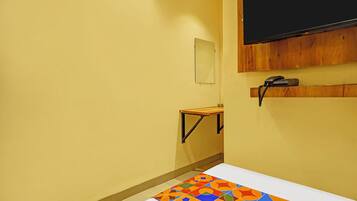 Egyptian cotton sheets, premium bedding, in-room safe, free WiFi