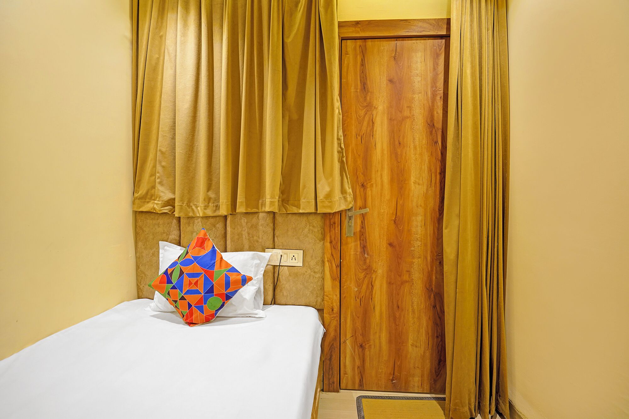 Sengetøy i egyptisk bomull, sengetøy av topp kvalitet og safe på rommet