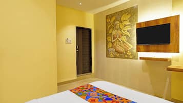 Egyptian cotton sheets, premium bedding, in-room safe, free WiFi