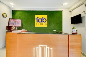 Reception - Fabhotel Jaswitha Grand (Hyderabad)