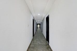 Lobby - Fabhotel High Rise Near Airport (Hyderabad)