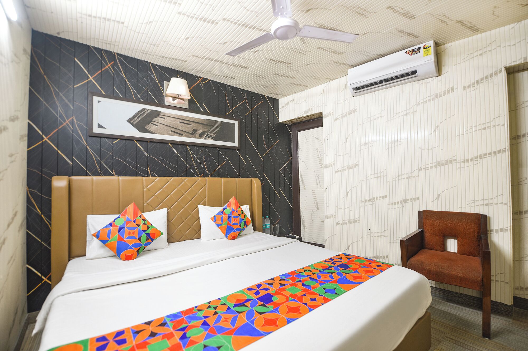 Egyptian cotton sheets, premium bedding, in-room safe, free WiFi