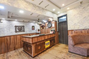 Reception - Fabhotel Shiv Palace (New Delhi)
