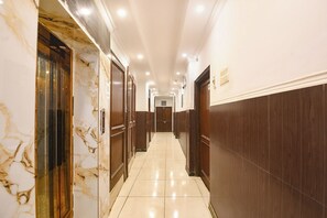 Lobby - Fabhotel Shiv Palace (New Delhi)