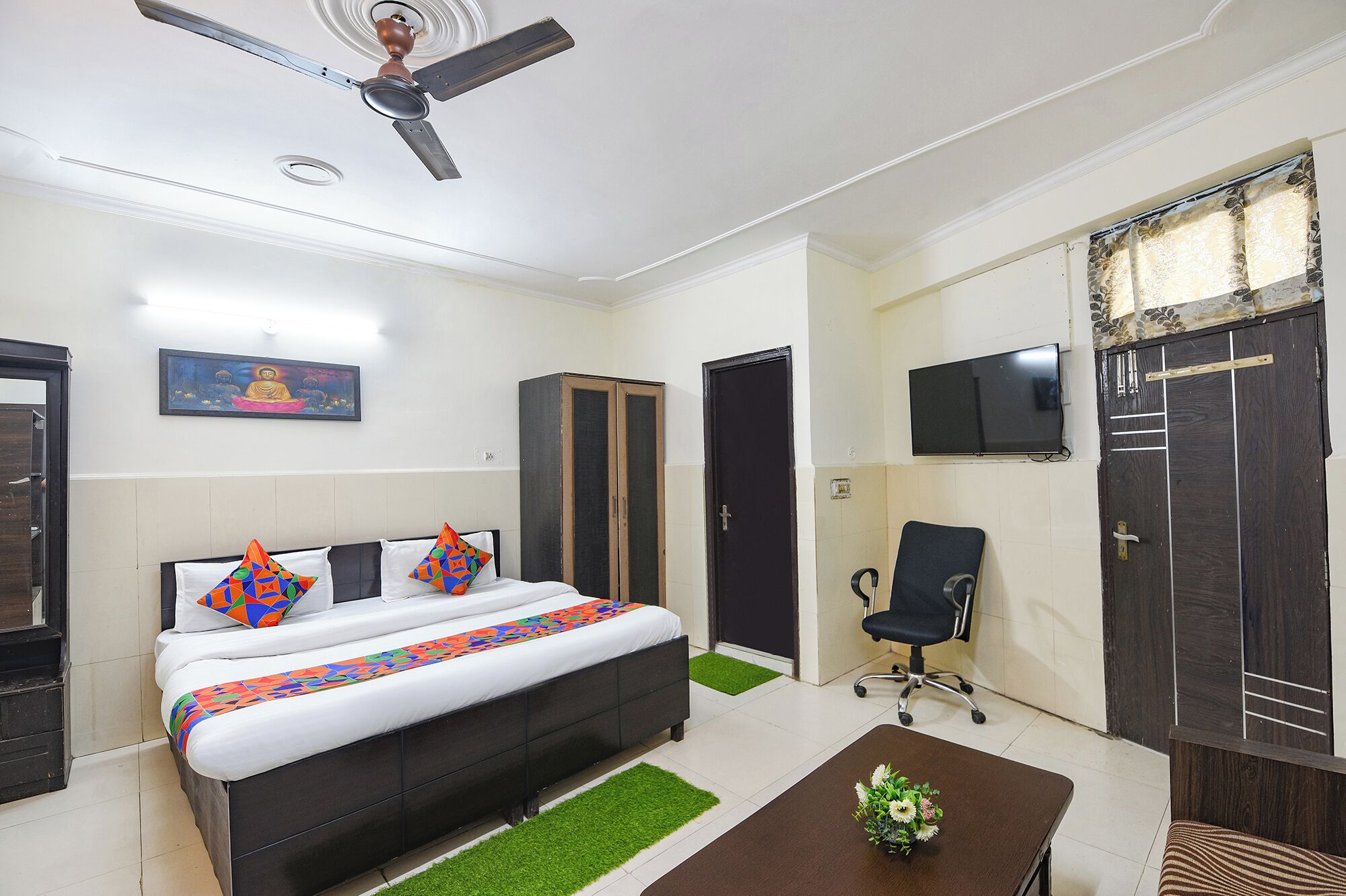 Deluxe kamer | Lakens van Egyptisch katoen, luxe beddengoed, een kluis op de kamer