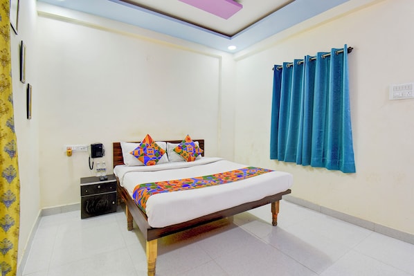 Egyptian cotton sheets, premium bedding, in-room safe, free WiFi