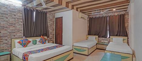 Deluxe-Zimmer | Bettwäsche aus ägyptischer Baumwolle, hochwertige Bettwaren, Zimmersafe