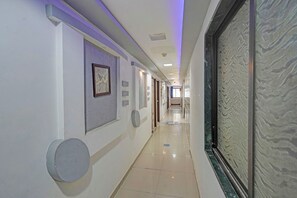 Lobby - Fabhotel Liberty (Ahmedabad)