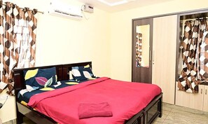 Deluxe kamer | Lakens van Egyptisch katoen, luxe beddengoed, gratis wifi, beddengoed