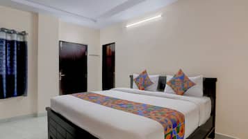 Egyptian cotton sheets, premium bedding, free WiFi, bed sheets