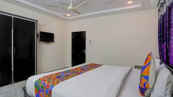 Egyptian cotton sheets, premium bedding, free WiFi, bed sheets