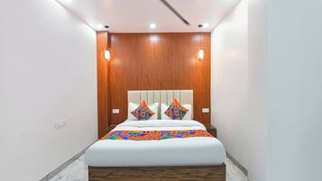 Deluxe Room | Egyptian cotton sheets, premium bedding, in-room safe, free WiFi
