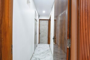 Lobby - Via The Arrow (New Delhi)