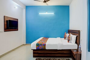 Egyptian cotton sheets, premium bedding, in-room safe, free WiFi - Fabhotel Ranchi Retreat (Ranchi)