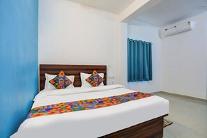 Egyptian cotton sheets, premium bedding, in-room safe, free WiFi - Fabhotel Ranchi Retreat (Ranchi)